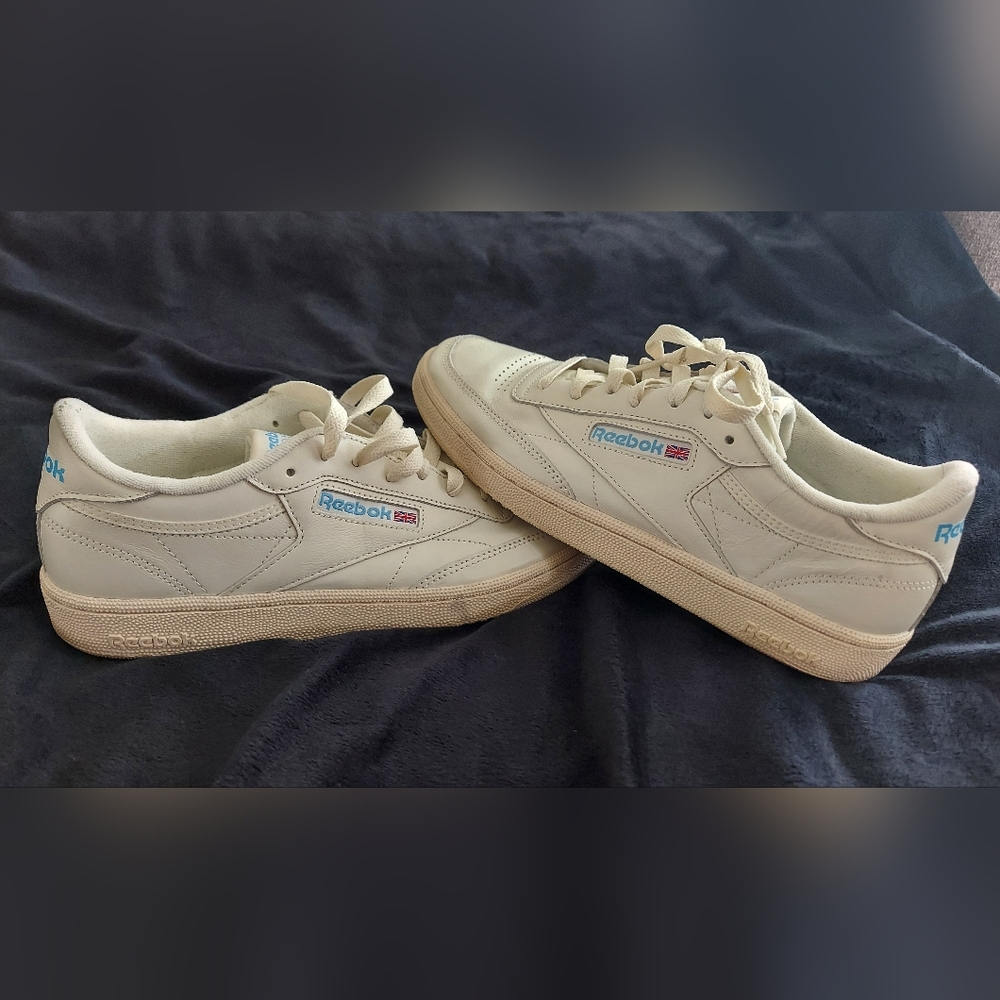 Women's Reebok Tennis Shoes 9